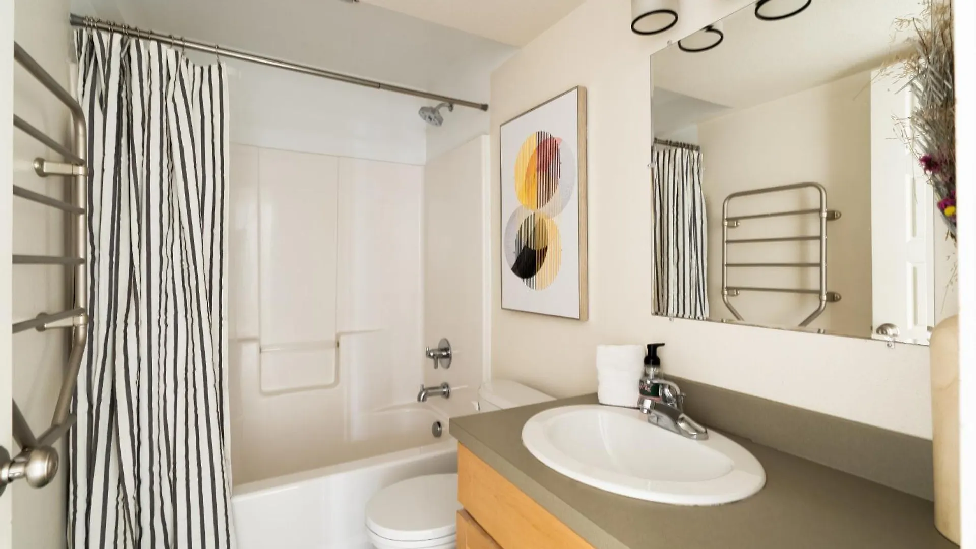 Stay Portland - Joshua Tree Vibes In Se Pdx - Local Bars & Food Holiday home